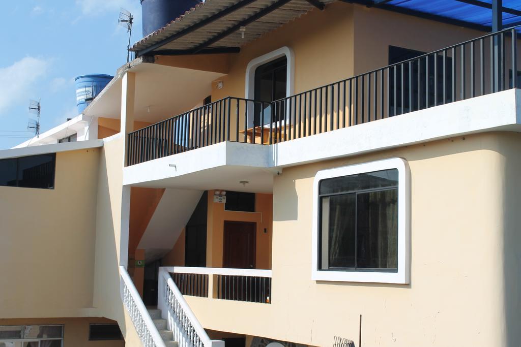 Dolphin House Hotel ปูแอร์โต บาเกริโซ โมเรโน ภายนอก รูปภาพ