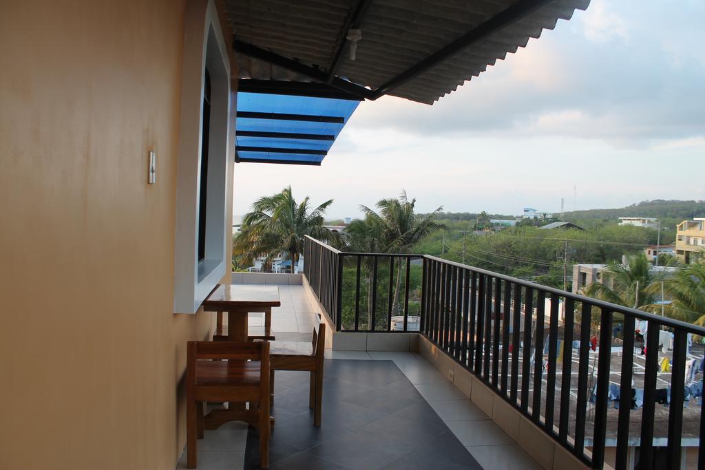 Dolphin House Hotel ปูแอร์โต บาเกริโซ โมเรโน ภายนอก รูปภาพ