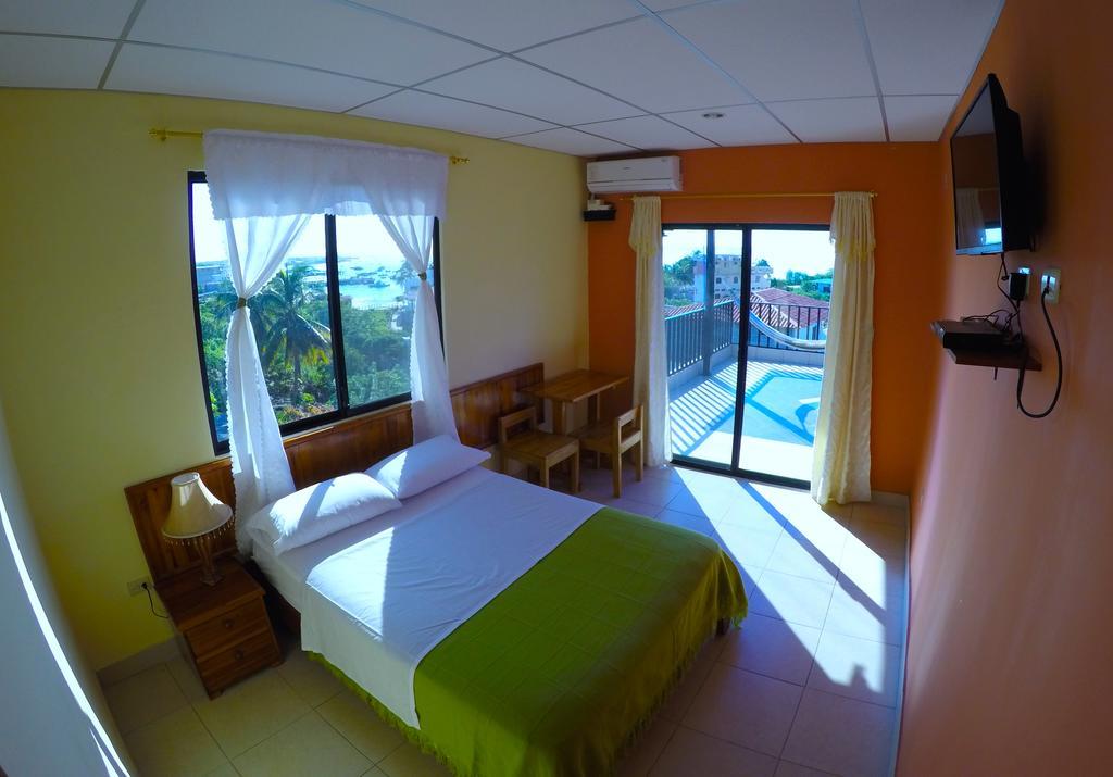 Dolphin House Hotel ปูแอร์โต บาเกริโซ โมเรโน ภายนอก รูปภาพ