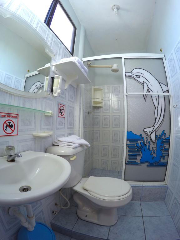 Dolphin House Hotel ปูแอร์โต บาเกริโซ โมเรโน ภายนอก รูปภาพ